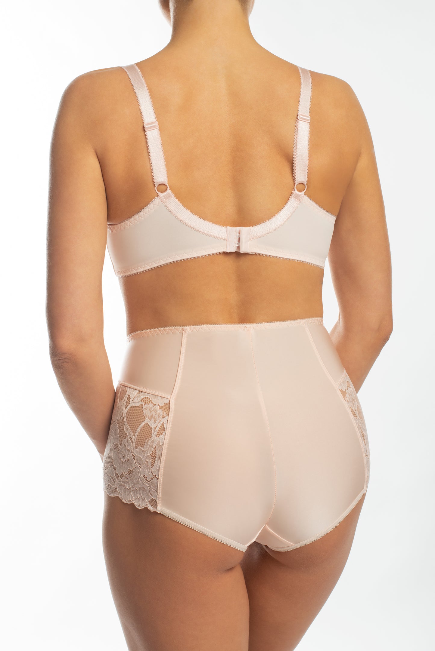 Valmira Half-Padded Underwired Bra 1109 and High-Waist Comfort Panties 2916/M in color Camellia